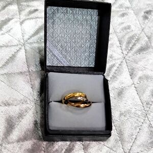 Elegant tri color Ring